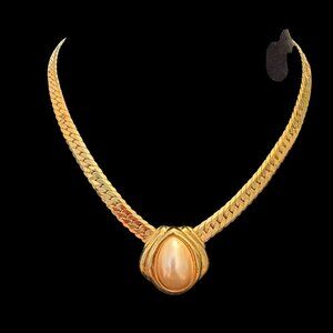 VTG Napier Gold tone flat chain necklace faux pearl oval pendant